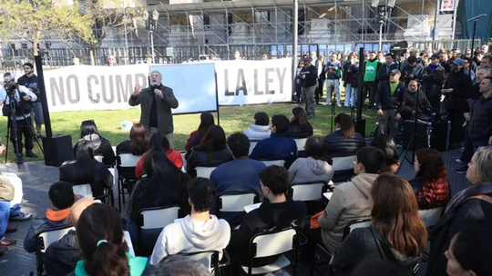 Alumnos toman Nacional Buenos Aires y Pellegrini por tiempo indefinido