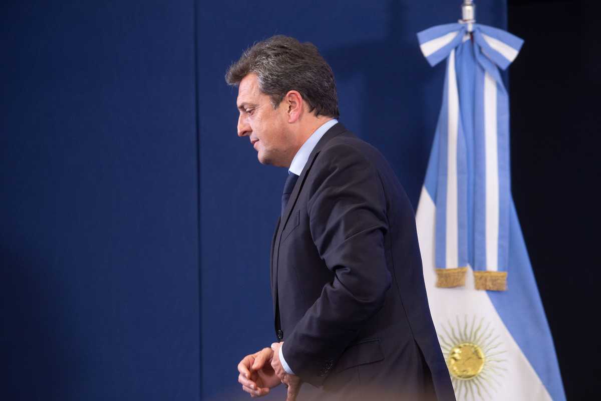 Sergio Massa asumió como ministro de Economía con un equipo en el que está, entre otros, Matías Tombolini.