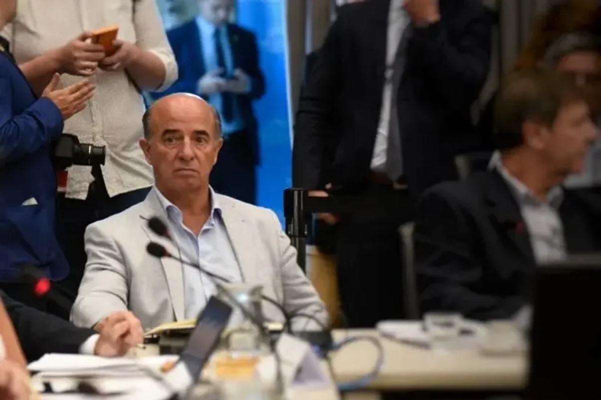 El de Javier Milei, el libertario Benedit Beltrán, visitó en Ezeiza a detenidos por crímenes de lesa humanidad El de Javier Milei, el libertario Benedit Beltrán, visitó en Ezeiza a detenidos por crímenes de lesa humanidad