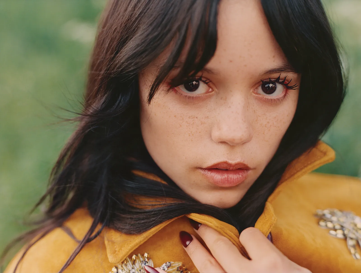 Como latina, Jenna Ortega tuvo que pelearse con Hollywood para lograr obtener un papel en la industria. Comenzó con roles chicos hasta que fue descubierta por Disney. Como latina, Jenna Ortega tuvo que pelearse con Hollywood para lograr obtener un papel en la industria. Comenzó con roles chicos hasta que fue descubierta por Disney.
