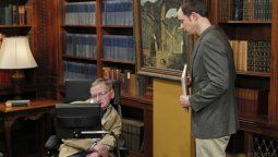 altText(Stephen Hawkings en 'The Big Bang Theory')}