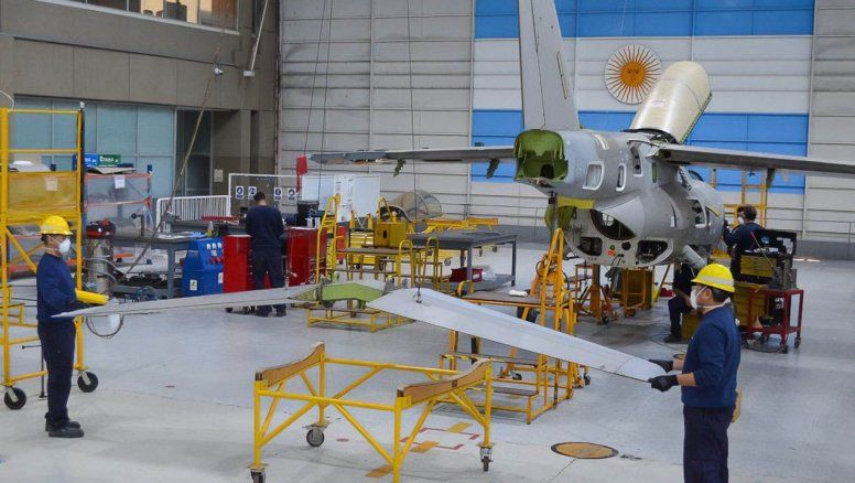 Los aviones clave de FAdeA que desbloquearon la billetera de Defensa