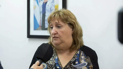 Educación: Los boletines se quedan, la ministra se va