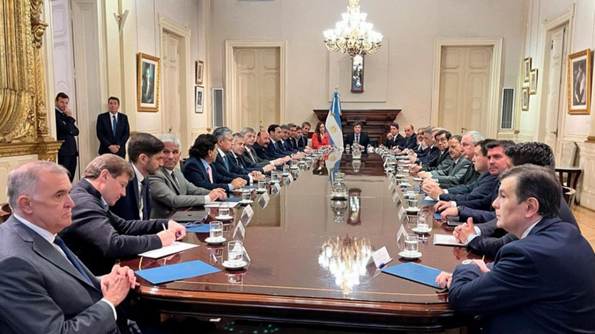 Milei tuvo en un año seis reuniones con Georgia Meloni y apenas una con todos los gobernadores de Argentina