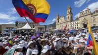 El largo camino hacia la Casa de Nariño: Colombia empieza a definir hoy el rumbo político e institucional que guiará sus próximos cuatro años. Gran expectativa por la configuración del mapa político latinoamericano. El largo camino hacia la Casa de Nariño: Colombia empieza a definir hoy el rumbo político e institucional que guiará sus próximos cuatro años. Gran expectativa por la configuración del mapa político latinoamericano.