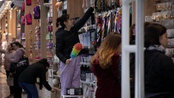 pymes y ventas en alerta: febrero cerro con caida historica pese al repunte mensual pymes y ventas en alerta: febrero cerro con caida historica pese al repunte mensual