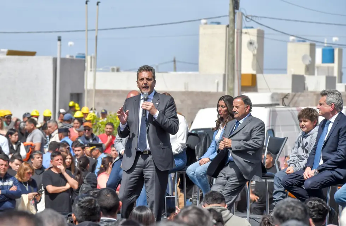 Sergio Massa entregó viviendas en La Rioja Sergio Massa entregó viviendas en La Rioja
