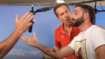 Quién es el influencer argentino que entrevistó a Ryan Reynolds y Hugh Jackman
