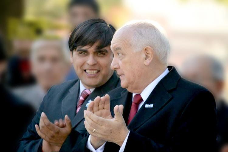 Carlos Funes junto al intendente de Concepción, Osvaldo Morelli. Foto: http://4.bp.blogspot.com/