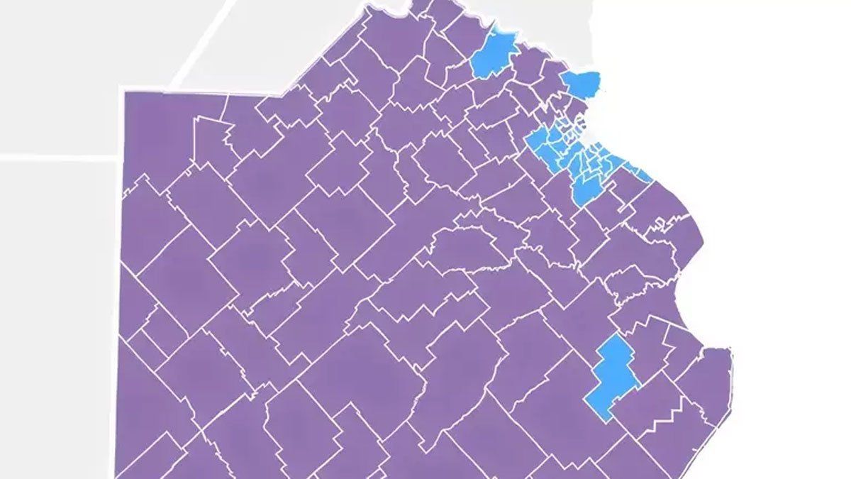 Archipiélagos celestes en una provincia teñida del violeta libertario.&nbsp;