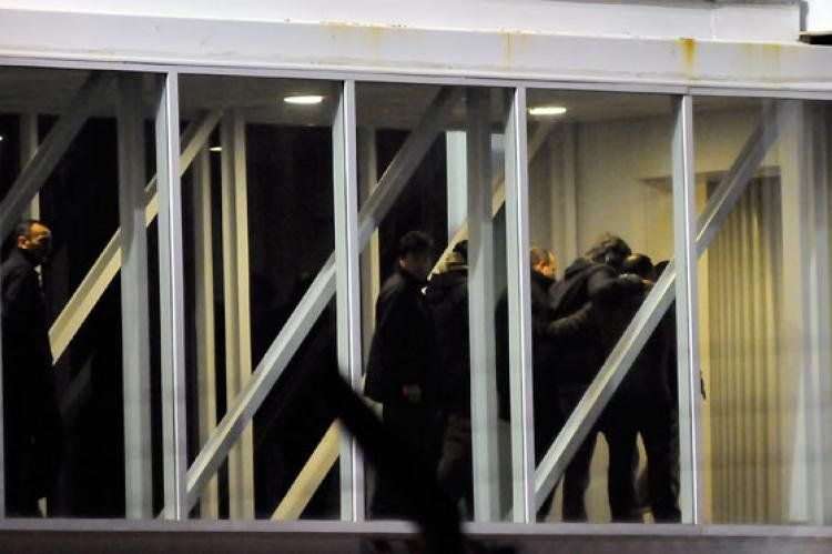 Máximo Kirchner cuando ingresaba por la manga del aeropuerto en Río Gallegos. (Foto OPI Santa Cruz).