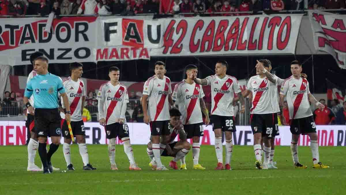 Boca y River quedaron afuera del Torneo Apertura luego de perder en sus encuentros de cuartos de final y cuatro equipos son los que buscarán la final. Imágenes del partido River y Platense. (Foto: Noticias Argentinas) Boca y River quedaron afuera del Torneo Apertura luego de perder en sus encuentros de cuartos de final y cuatro equipos son los que buscarán la final. Imágenes del partido River y Platense. (Foto: Noticias Argentinas)