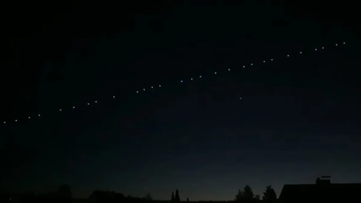 Satélites de Starlink vistos desde Neuquén, Argentina, en febrero del 2021.