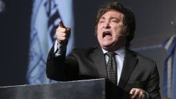 Javier Milei respondió, con retuits, la carta documento de La Bersuit.