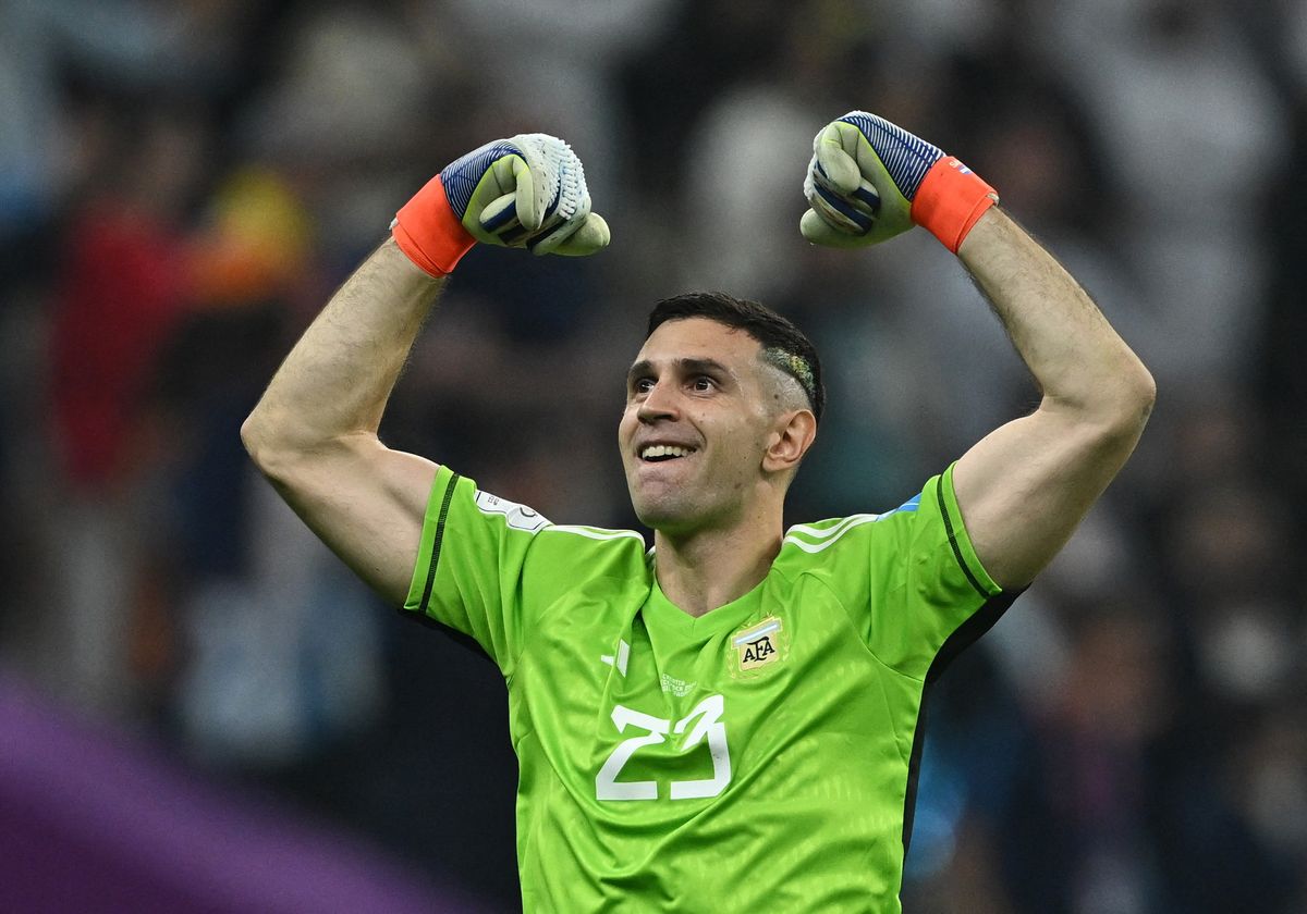 Dibu Martínez y su futura ausencia en la Selección Argentina