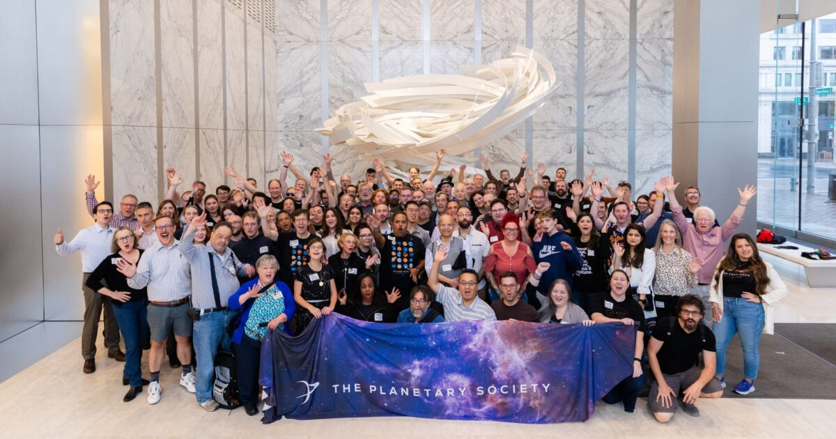 Organizaciones como la Planetary Society advirtieron que eventuales recortes presupuestarios podrían forzar a la agencia a priorizar solo los proyectos más críticos. Organizaciones como la Planetary Society advirtieron que eventuales recortes presupuestarios podrían forzar a la agencia a priorizar solo los proyectos más críticos.