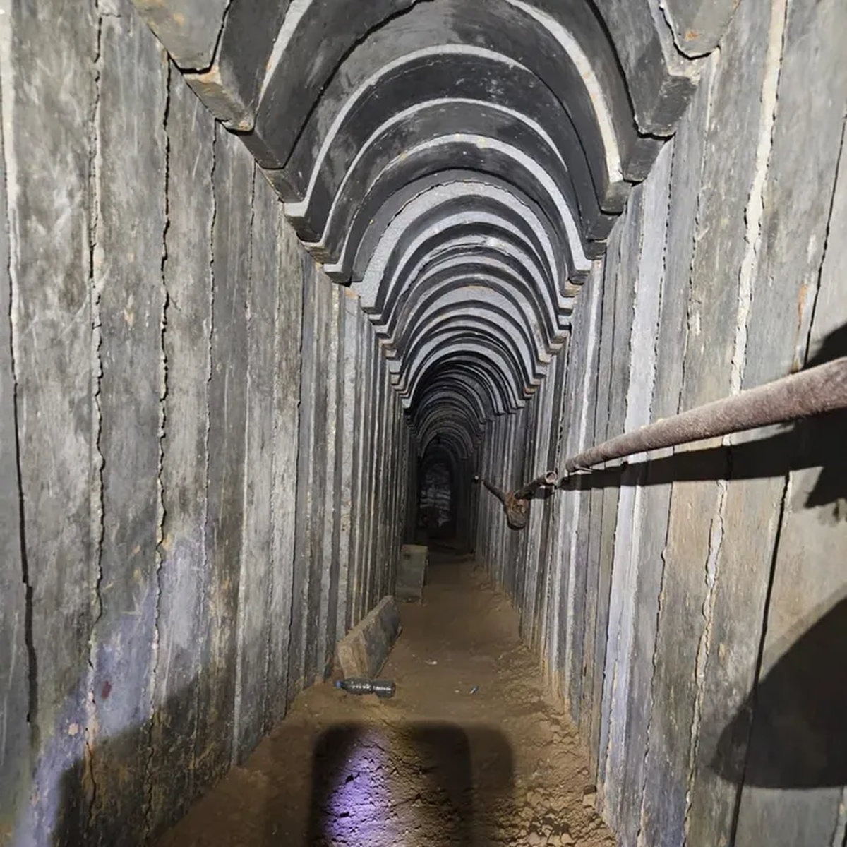 Un túnel de Hamás que las FDI destruyeron en el centro de Gaza el sábado. Crédito: Unidad del Portavoz de las FDI Un túnel de Hamás que las FDI destruyeron en el centro de Gaza el sábado. Crédito: Unidad del Portavoz de las FDI