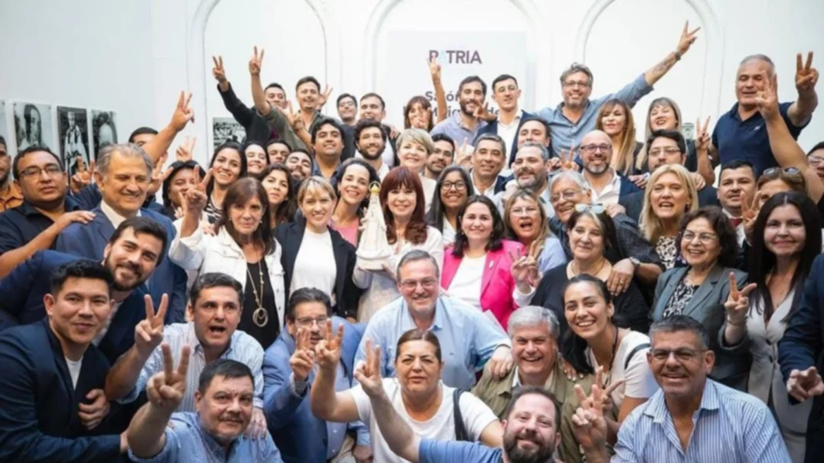 CFK recibió peronistas correntinos, incluyendo a José Ottavis.