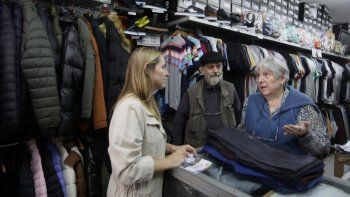 Clara Muzzio dialogó con vecinos y comerciantes de la Comuna 11 Clara Muzzio dialogó con vecinos y comerciantes de la Comuna 11
