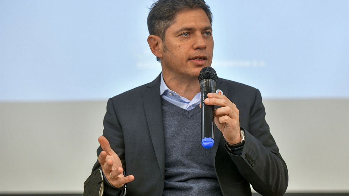 La Provincia de Buenos Aires, a través del gobernador Axel Kicillof, anunció que invertirá la suma de 8.500 millones de pesos para arreglar las escuelas. La Provincia de Buenos Aires, a través del gobernador Axel Kicillof, anunció que invertirá la suma de 8.500 millones de pesos para arreglar las escuelas.