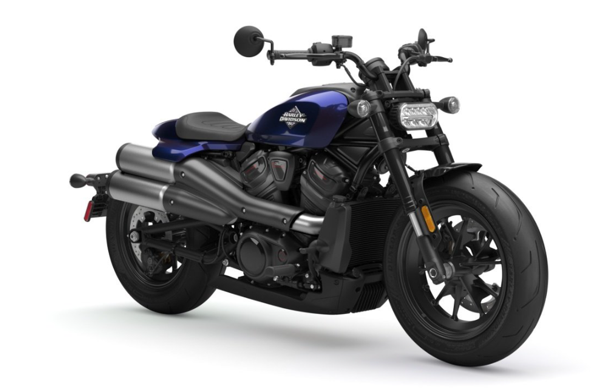 Sportster era 33% del volumen de ventas en Europa. Discontinuado por normas ambientales y porque HD dijo que no le daba utilidades. Sportster era 33% del volumen de ventas en Europa. Discontinuado por normas ambientales y porque HD dijo que no le daba utilidades.