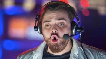 Ibai arrasa en redes y Twitch. La televisión convencional Vs. las nuevas plataformas audiovisuales. Ibai arrasa en redes y Twitch. La televisión convencional Vs. las nuevas plataformas audiovisuales.