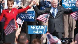 altText(Sarah Palin atrae en la ficción (¿y en la realidad?))}