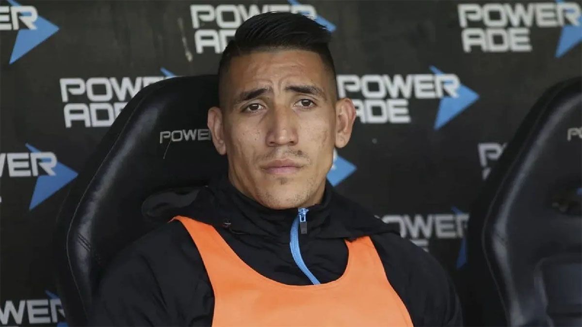 Vélezempató 0-0 con Lanús pero Agustín Bouzat estalló contra el arbitraje deFernando Echenique sumado a un picante posteo de Ricardo Centurión.