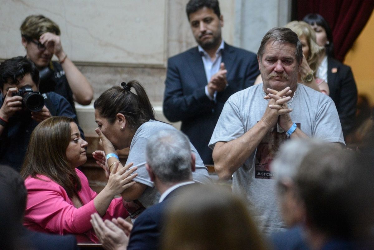 La presidenta de la Cámara de Diputados recibió muestras de afecto del personal de salud que obtuvo la eximición del pago del impuesto a las Ganancias en adicionales por guardias.