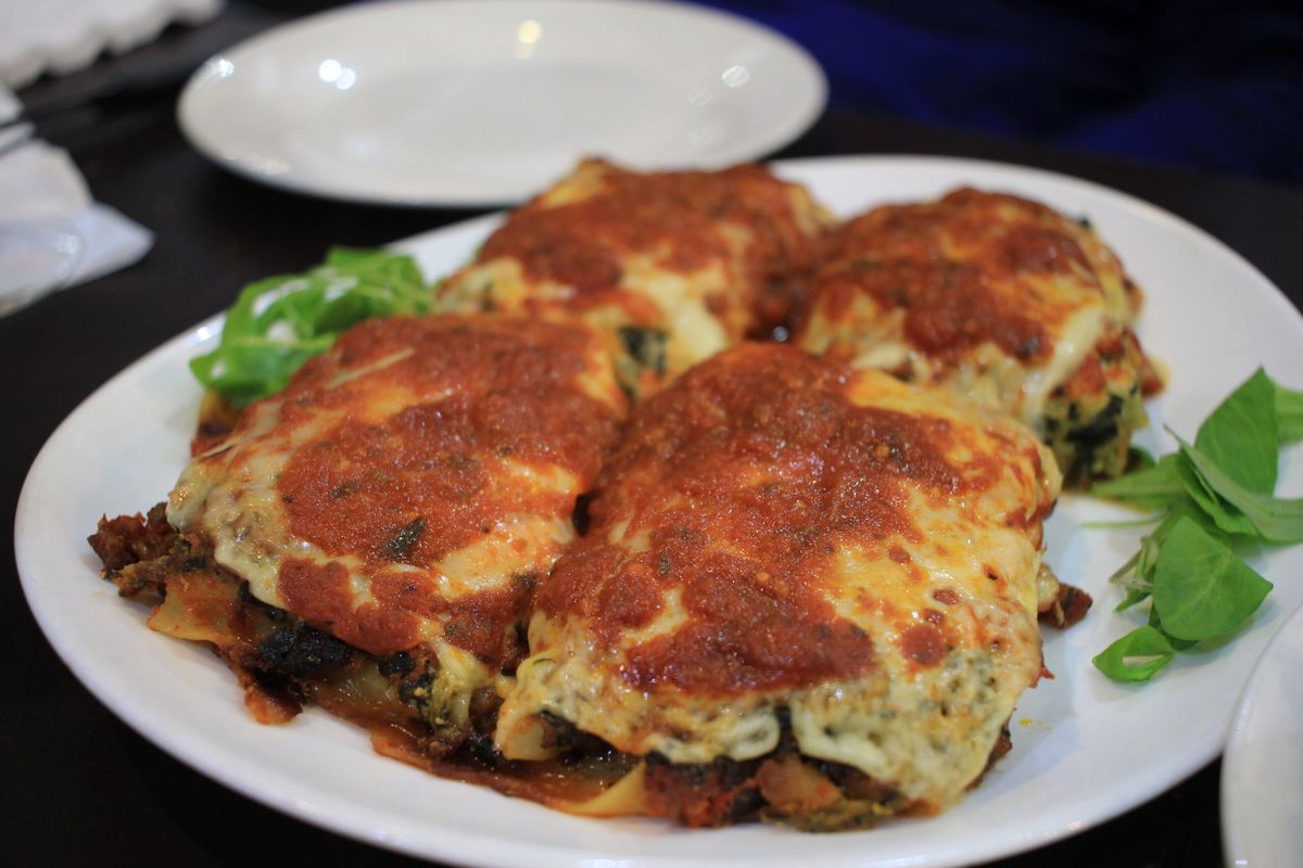 Increíble plato de pastas de El Hipopótamo, otro de los bodegones para comer con descuento en Buenos Aires. Foto: Antigourmet