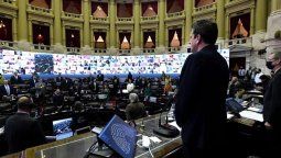 altText(Arrancó la sesión virtual en Diputados con 240 legisladores de forma presencial y remota)}