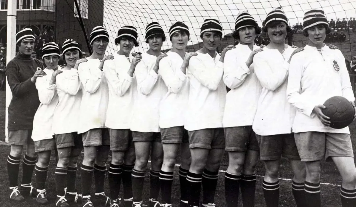Dick Kerr Ladies 1920.webp