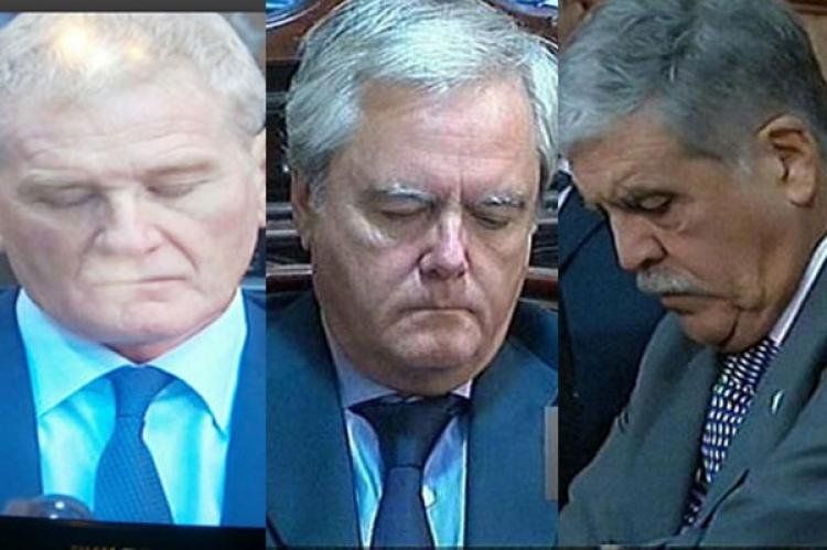 De Narváez, Pinedo y De Vido, cabeceando en el Congreso...