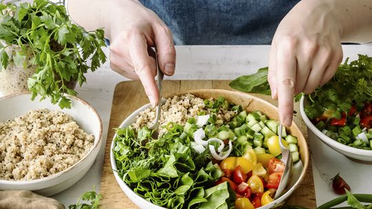 Dieta basada en plantas: Cómo empezar paso a paso / Imagen de rawpixel.com﻿ en Freepik.