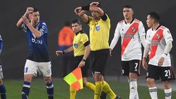 Vélez se clasificó a loscuartos de final de la Libertadores tras empatar 0-0 con River que le anularon ungol por el VAR y la actuación de Roberto Tobar. (Foto: Télam)