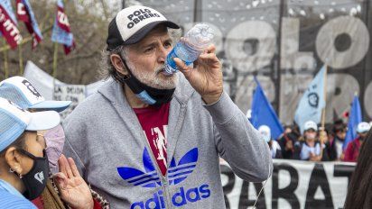 Los planes sociales de la política y el piquetero de $70.000