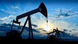 El petróleo bajó de los US$100.