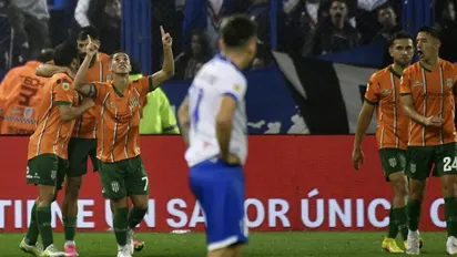 Correte Méndez, Vélez ahora le reza al Chiqui Tapia