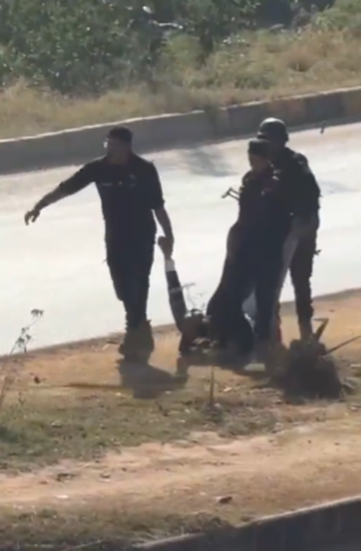 Se reporta que las víctimas fueron en su mayoría transeúntes o personas que habían acudido a audiencias judiciales. El estruendo se escuchó a kilómetros de distancia. Se reporta que las víctimas fueron en su mayoría transeúntes o personas que habían acudido a audiencias judiciales. El estruendo se escuchó a kilómetros de distancia.