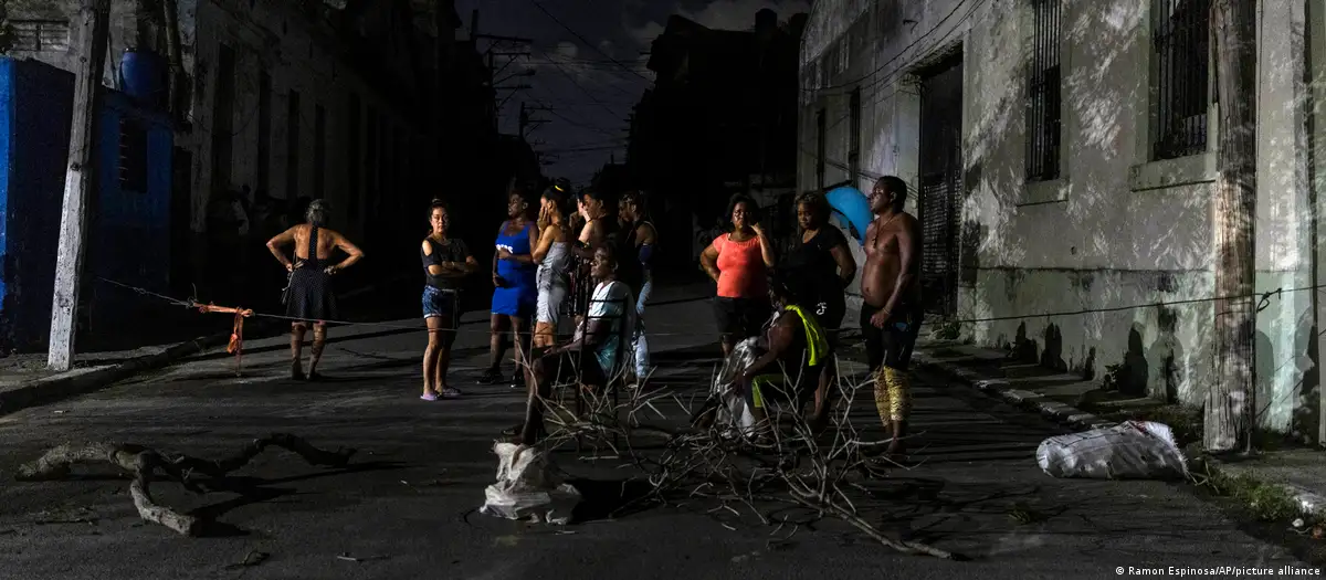 Apagones en Cuba: entre el hambre, la escasez de insumos y la falta de "dignidad".