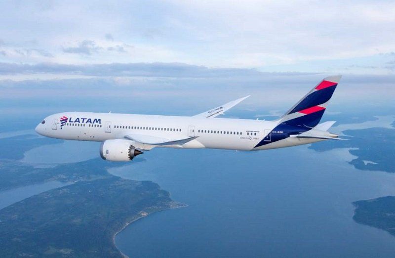 LATAM vuelve a Córdoba para volar a Santiago de Chile y Lima. 