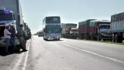 altText(Protesta de transportistas: El Gobierno responde que no se hará cargo)}