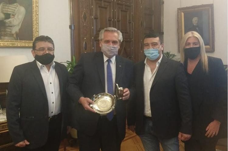 El líder de UATRE, José Voytenco, cuando ratificó el quiebre del gremio con la Mesa de Enlace y se mostró con Alberto Fernández en La Rosada en medio del paro agropecuario. A cambio él se llevó el apoyo del Presidente en la interna que dirime con el diput