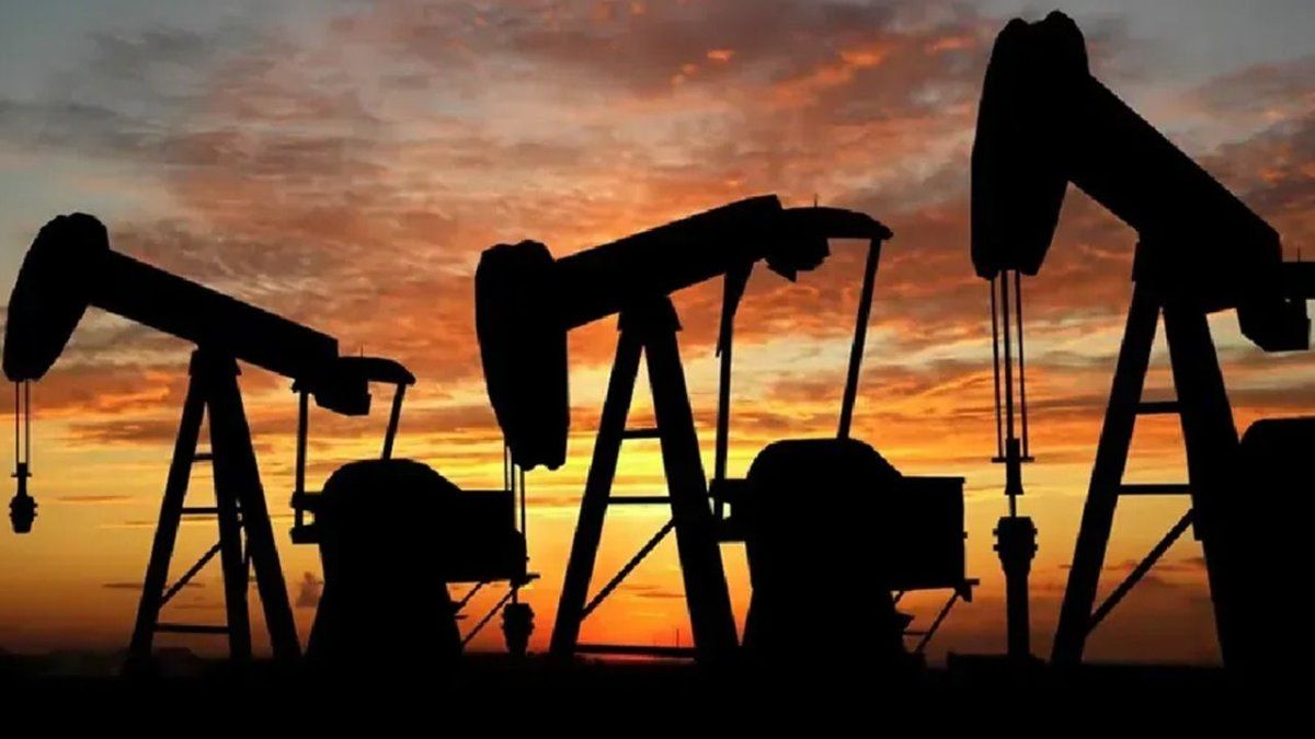 El precio internacional de la energía está en vilo por Medio Oriente, con impacto directo en la Argentina de Luis Caputo.&nbsp;