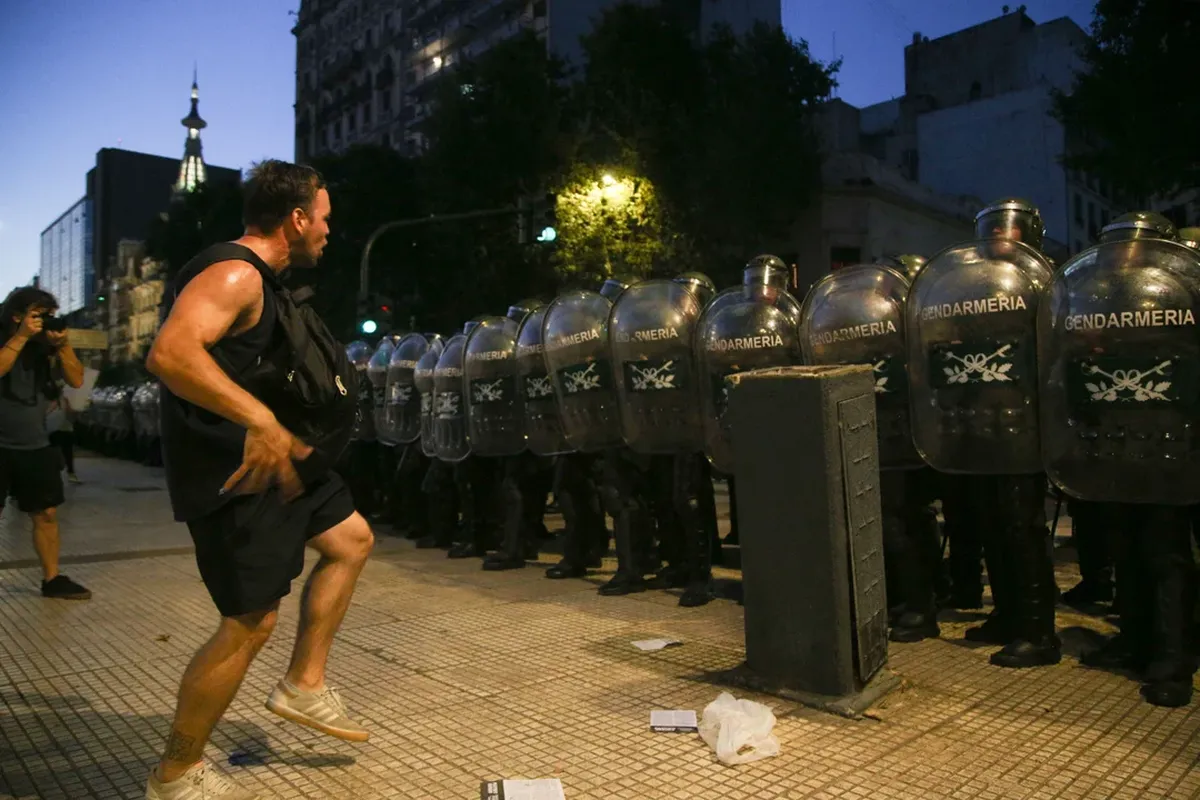 Vallado de efectivos federales frente al Congreso Nacional Vallado de efectivos federales frente al Congreso Nacional
