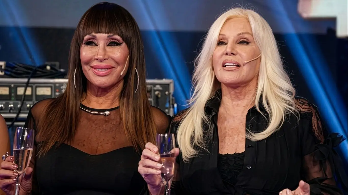 Moria Cas&aacute;n y Susana Gim&eacute;nez.