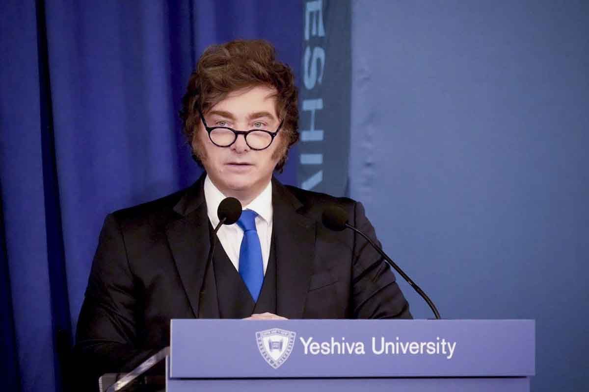 El presidente Javier Milei al disertar en la Universidad judía de Yeshiva de Nueva York, antes de la inauguración del Argentina Week. (FOTO NA) El presidente Javier Milei al disertar en la Universidad judía de Yeshiva de Nueva York, antes de la inauguración del Argentina Week. (FOTO NA)