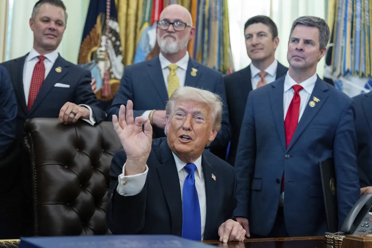 Donald Trump: La guerra se ganó, la guerra ha terminado.... Donald Trump: La guerra se ganó, la guerra ha terminado....