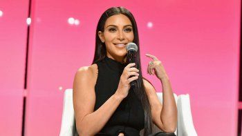 Kim Karshashian es tendencia en redes y llueven los memes. Kim Karshashian es tendencia en redes y llueven los memes.