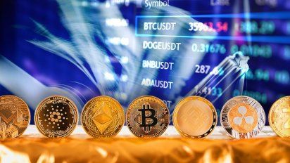  Dólares y criptomonedas los más elegidos para ahorrar